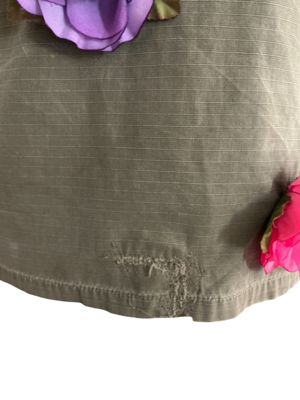 Olive Military Jacket with Multicolor Fabric Flowers. M - Picture 13 of 13
